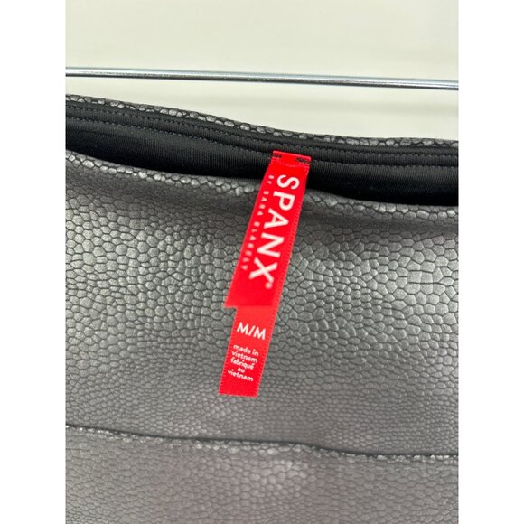 SPANX Faux Leather Pebble Textured Legging Pant Black Medium - Picture 5 of 6